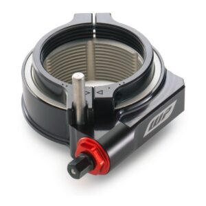 Preload adjuster