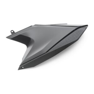 Rear fairing